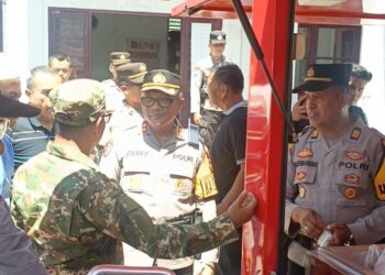 Wabup Risnaldi dan Kapolres Tinjau Dapur Umum di Bayang, Pastikan Kebutuhan Dasar Warga Terdampak Banjir Terpenuhi