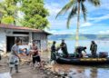 Akses Darat Lumpuh, Kodam XX/TIB Kirim Logistik via Danau Singkarak ke Korban Banjir