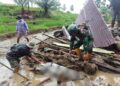 Sosok Bhabinsa Salareh Aia Jadi Sandaran Warga di Tengah Musibah Galodo