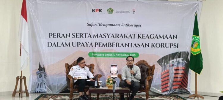 KPK RI berkolaborasi dengan Kanwil Kemenag Sumbar dalam kegiatan Safari Keagamaan Antikorupsi, di Aula Kanwil Kemenag Sumbar, Selasa (4/11). RAMADHANA