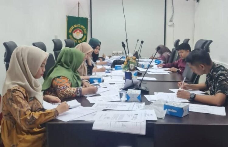 Persiapan dalam pemilihan arsiparis teladan oleh Dinas Perpustakaan dan Kearsipan Kota Padang, beberapa hari lalu. IST