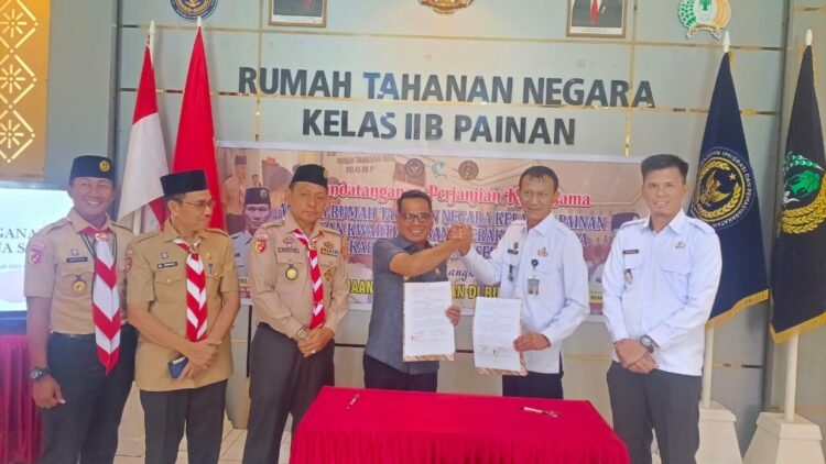 Rumah Tahanan Negara (Rutan) Kelas IIB Painan menjalin kerja sama dengan Kwartir Cabang (Kwarcab) 0301 Gerakan Pramuka Kabupaten Pesisir Selatan (Pessel) dalam rangka pembentukan Gugus Depan Pramuka di lingkungan Rutan. IST