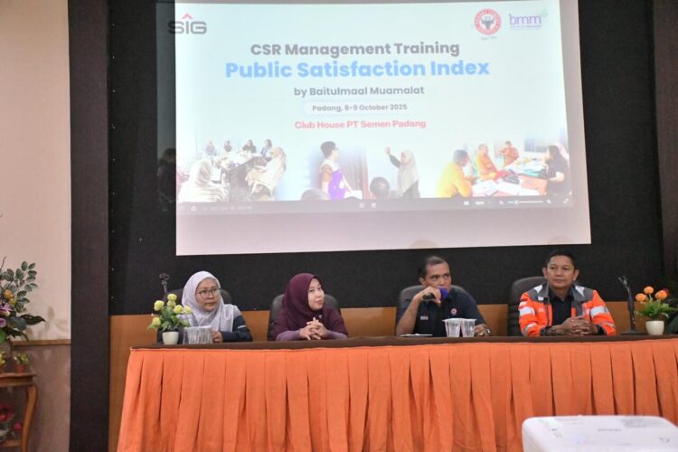 PT Semen Padang menggelar Training Indeks Kepuasan Masyarakat (IKM) di Gedung Diklat PT Semen Padang, 8–9 Oktober 2025. IST