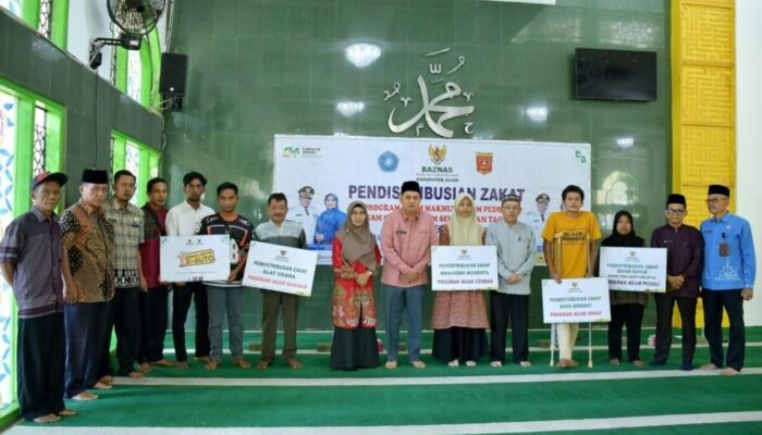 Baznas Agam Distribusikan Zakat Rp76.050.000 kepada 40 Mustahik