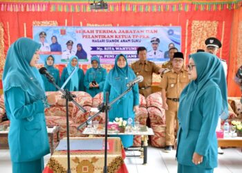 Ketua TP PKK Nagari Sianok VI Suku Diserahterimakan