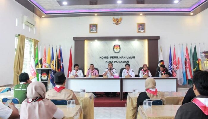 Akhir Tahun, Pramuka dan KPU Pariaman Perkuat Pendidikan Demokrasi Pemilih Pemula