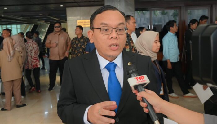 Insentif Guru Honorer Naik, DPR Minta Pemerintah Perhatikan Tenaga Administratif Sekolah