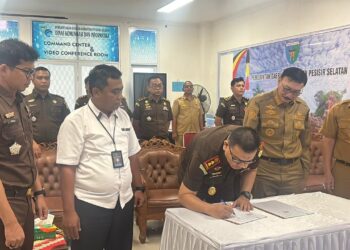 Kejari Pessel dan Pemkab Tandatangani MoU Pidana Kerja Sosial, Dukung Penerapan KUHP Baru