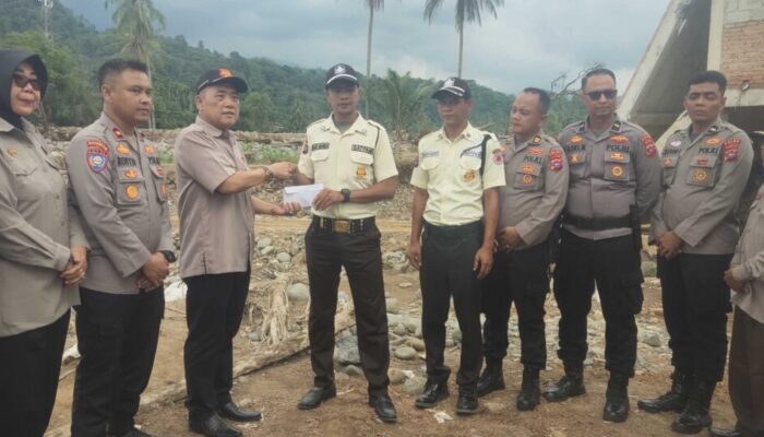 ABUJAPI Sumbar Rayakan HUT Satpam ke-45 dengan Tabur Bunga, Syukuran Sederhana dan Bantu Korban Bencana