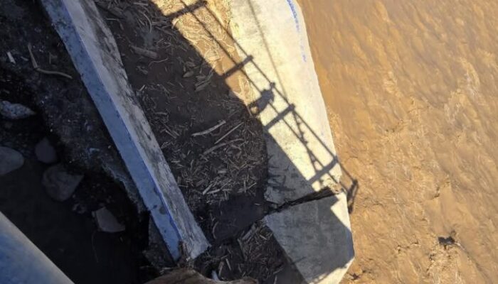 Terancam Kekeringan, Kelompok Tani di Padang Goro di Saluran Irigasi