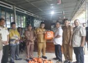 Bupati Pasbar Salurkan Bantuan Sembako bagi Warga Terdampak Banjir di Gunung Tuleh
