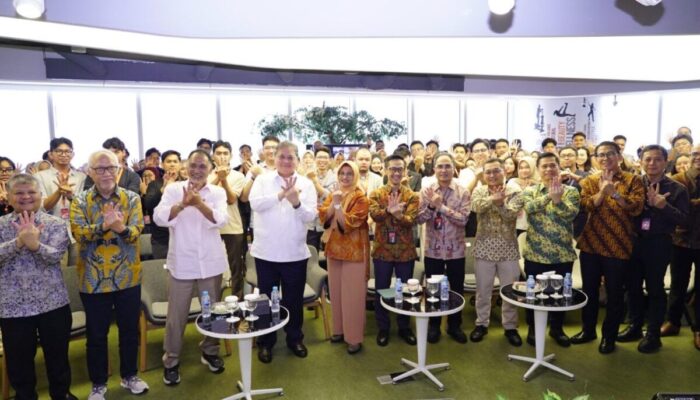 Menteri Koordinator Bidang Perekonomian Tinjau Pelaksanaan Program Pemagangan Nasional di Telkom