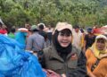 Menembus Jalan Putus dan Berlumpur, Lisda Hendrajoni Pastikan Bantuan Pusat Sampai ke Warga