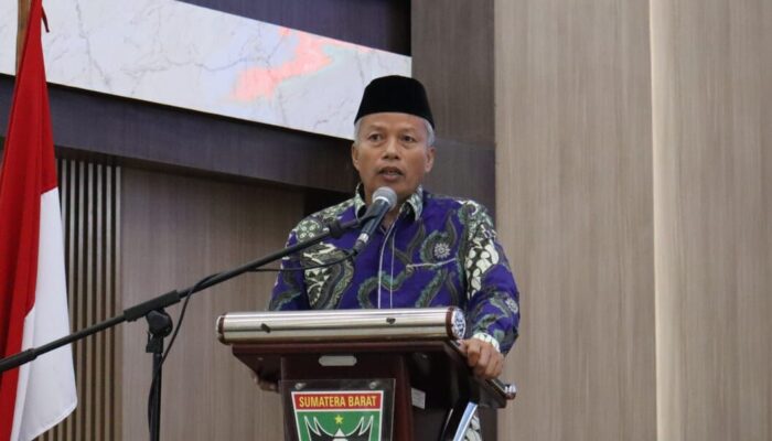 Ketua Muhammadiyah Sumbar Instruksikan Infak Salat Jumat untuk Korban Bencana