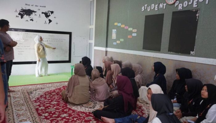 Pemkab Dharmasraya Evaluasi Pelaksanaan Program English BootCamp 2025