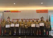 Kejari Solok Selatan Sabet Dua Penghargaan Bergengsi di Rakerda 2025 Kejati Sumbar