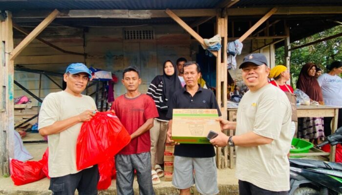 SSBV Salurkan Ratusan  Paket Sembako dan Peralatan Dapur untuk Korban Banjir Bandang di Padang