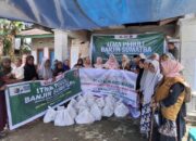 ITMA Bersama GOW Padang Bantu Korban Banjir Bandang 