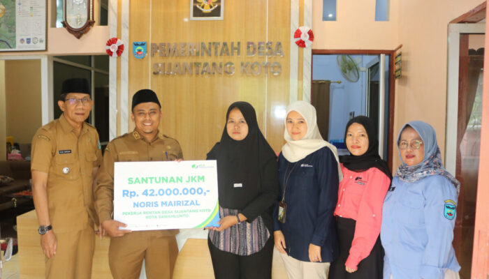 Santunan BPJS Ketenagakerjaan, Ahli Waris Pekerja Rentan Sijantang Koto Terima JKM Rp42 Juta