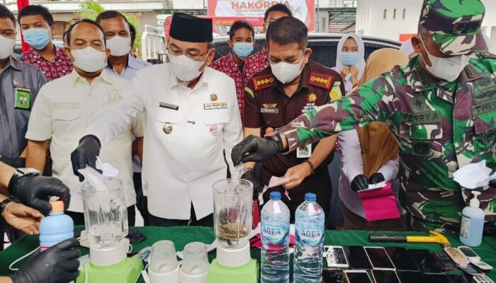 Kejari Padang Musnahkan BB, Perkara Narkotika Masih Mendominasi di Padang 