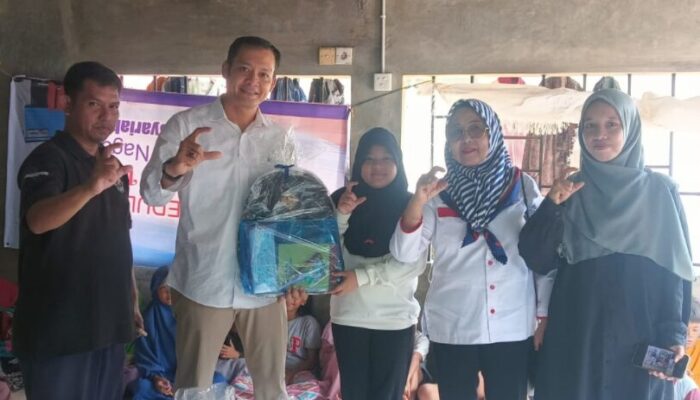 PJKIP Padang Salurkan Bantuan Perlengkapan Sekolah untuk Murid SD Terdampak Banjir