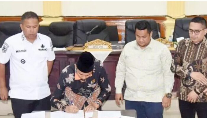 DPRD Pariaman Sahkan Lima Perda Strategis