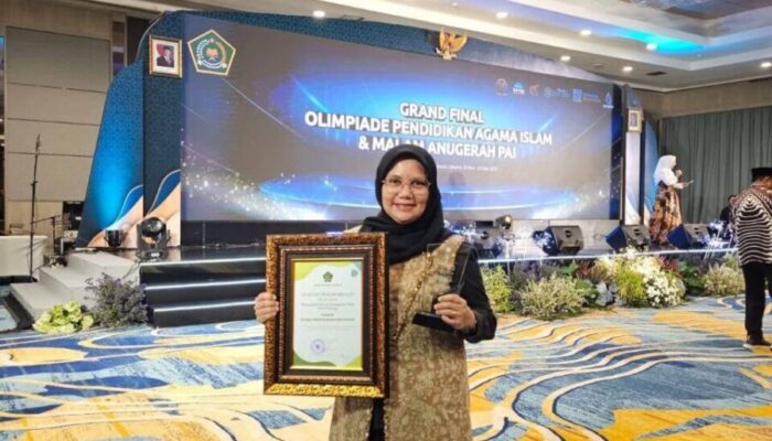 Pemko Padang Raih Anugerah Tanda Cinta Pendidikan Agama Islam 2025