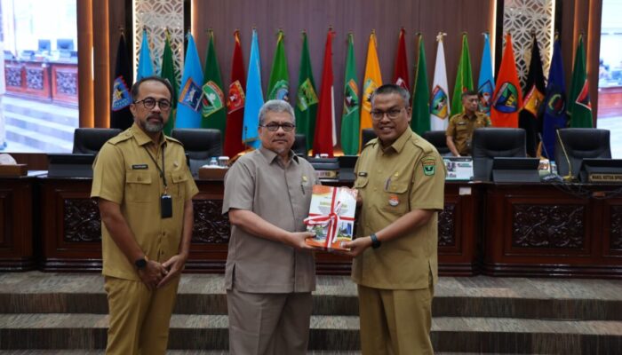 DPRD Sumbar Sampaikan Laporan Reses Masa Persidangan Pertama 2025/2026