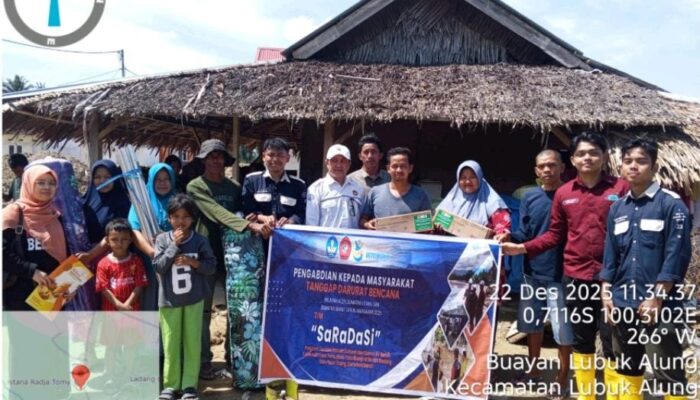 PNP Salurkan 100 Paket Sembako untuk Warga Nagari Sungai Buluh Pascabanjir