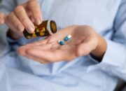 Hukum Minum Obat yang Terbuat dari Bahan Najis