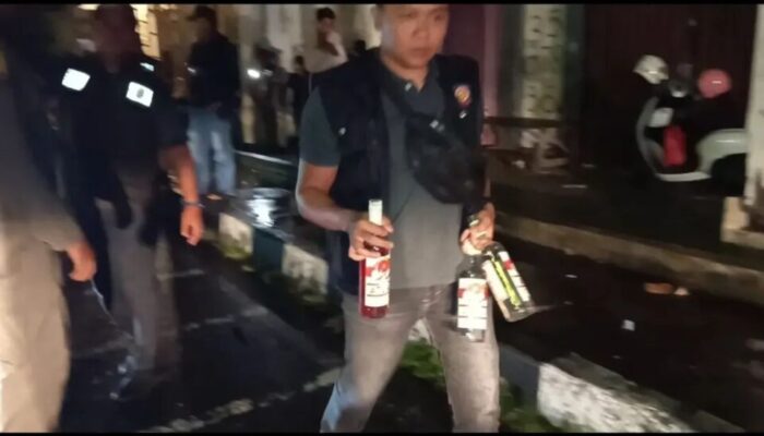 Pastikan Malam Pergantian Tahun Aman dan Kondusif, Satpol PP Padang Patroli di Kawasan Batang Arau