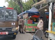 Berjualan di Fasum, Satpol PP Padang Tertibkan PKL di Sepanjang Jalan Joni Anwar