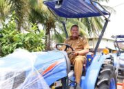 Perkuat Sektor Pertanian, Kelompok Tani di Pariaman Terima Bantuan Alsintan