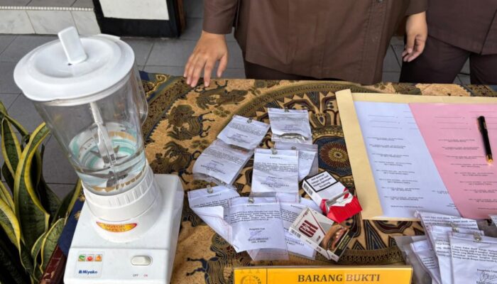 Kejari Padang Panjang Musnahkan Barang Bukti Narkotika dan Tindak Pidum
