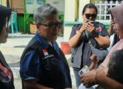 Dokter Ribka Tjiptaning Layani Pemeriksaan Kesehatan Warga Maninjau di Posko PDI Perjuangan