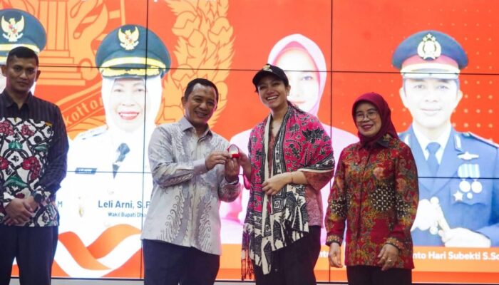 Bupati Annisa dan Wabup Leli Hadiri Pisah Sambut Kapolres Dharmasraya