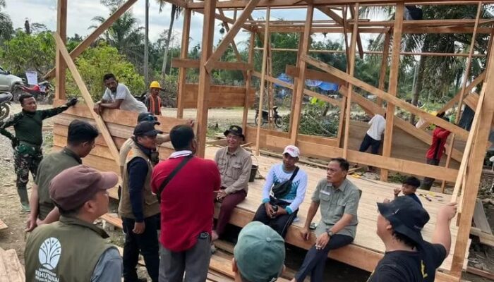 Optimalkan Kayu Pascabanjir di Sumatera Beri Manfaat Nyata bagi Warga
