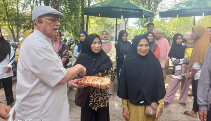 PWRI Sumbar Serahkan Bantuan untuk Korban Banjir di Batu Busuak