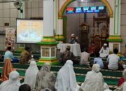 Peringatan Isra Mi’raj di Masjid Jannatul Firdaus, Jamaah Antusias Wakaf Al-Qur’an hingga Puluhan Mushaf‎‎‎