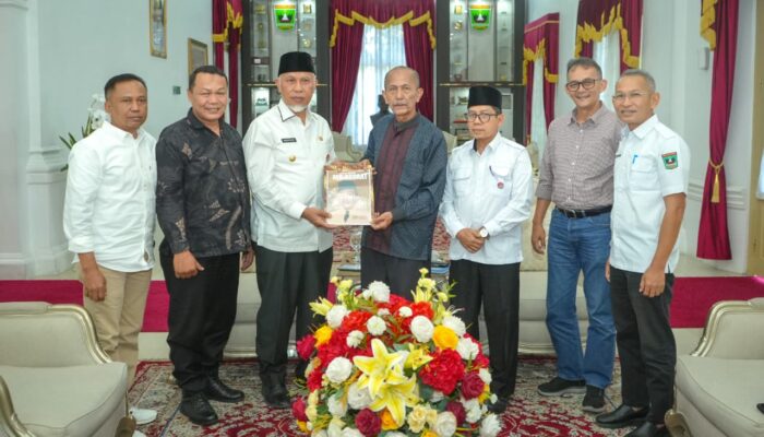 Temui Gubernur Sumbar, IKB Perjuangkan Mr. Assaat Jadi Pahlawan Nasional