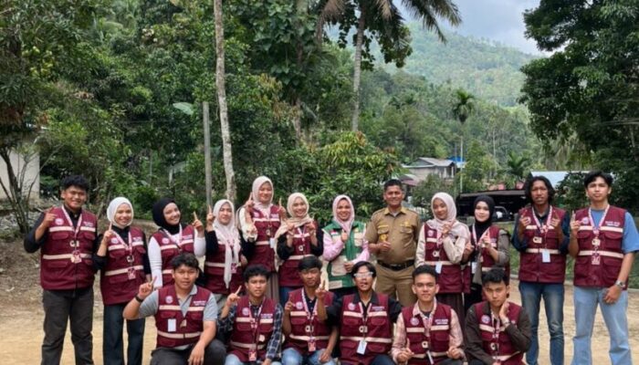 Mahasiswa KKN UNP Dorong Desa Silungkang Oso Melangkah ke Pertanian 5.0 lewat Smart Farming IoT