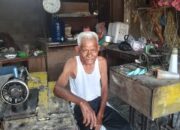 Menunggu Hujan, Menunggu Harapan: Kisah Pilu Keluarga Yusak di Pesisir Selatan