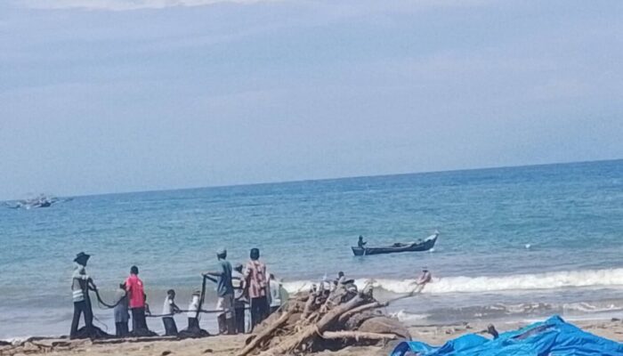 Pembersihan Pantai Tak Kunjung Terwujud, Nelayan Lansano Taratak Tagih Janji Bupati