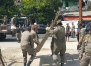 Langgar Ketertiban, Sejumlah PKL Ditertibkan Satpol PP di Kawasan Padang Selatan