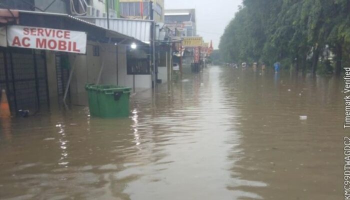 Kelapa Gading Banjir, Jalan Boulevard hingga Pegangsaan Dua Terendam