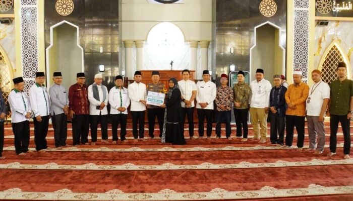 Baznas Padang Panjang Salurkan Rp545 Zakat kepada 282 Mustahik