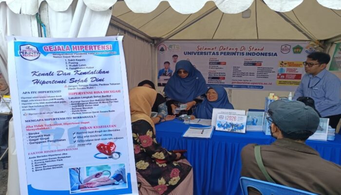 Edukasi Hipertensi di Pameran MTQ, Dosen dan Mahasiswa Keperawatan Upertis Layani Skrining Gratis