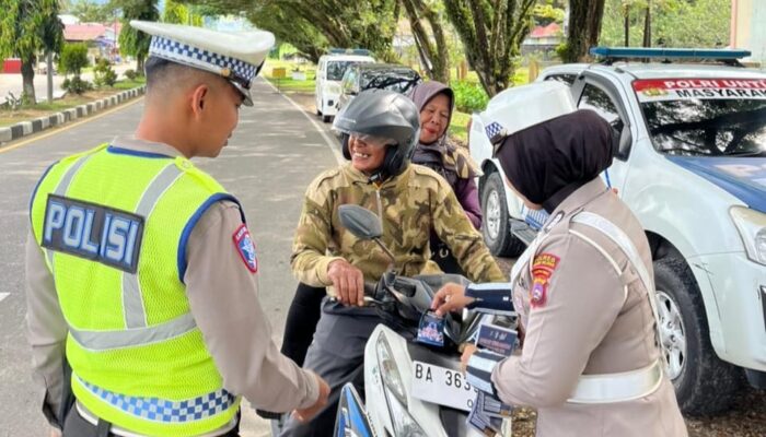 Satlantas Polres Pessel Gencarkan Sosialisasi Ops Keselamatan Singgalang 2026 di Samsat hingga Jalan Raya