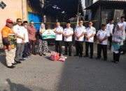 Bupati Welly Suhery Serahkan Bantuan untuk Korban Kebakaran di Kampung Taji