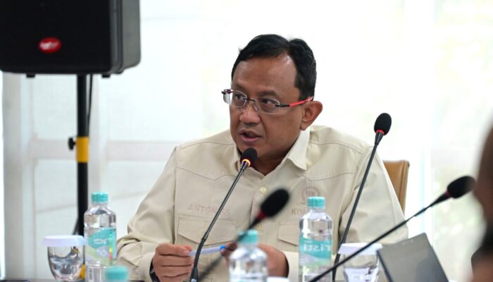 DPR Minta Komdigi Bentuk Tim Penindakan BTS Palsu